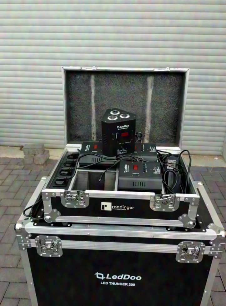 LEDDOO LED Akku Spot Trusslight RGBW PAR im Case DMX