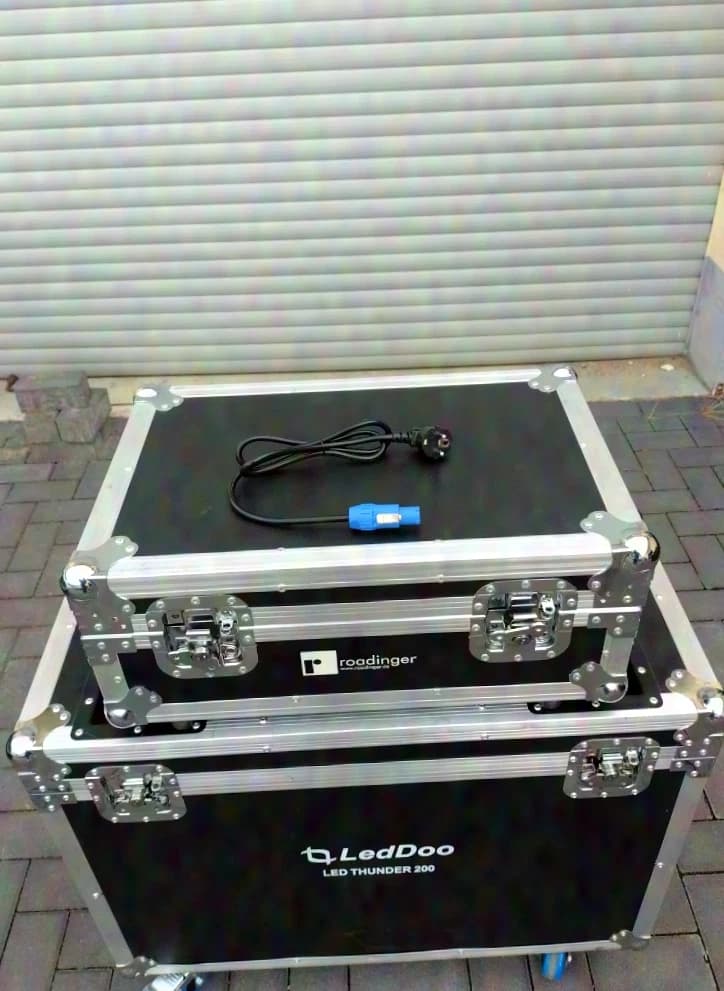 LEDDOO LED Akku Spot Trusslight RGBW PAR im Case DMX