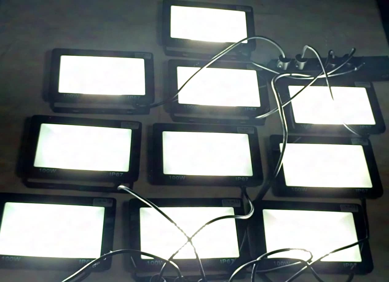 LED-Fluter 100W, 10,000LM, 7.000K, IP67