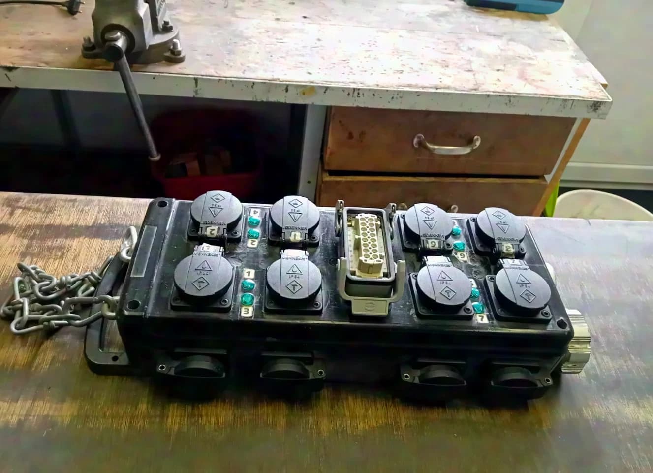 LICHT div. Verteilerbox für Socapex, Harting, Schuko - 230 V Verteiler