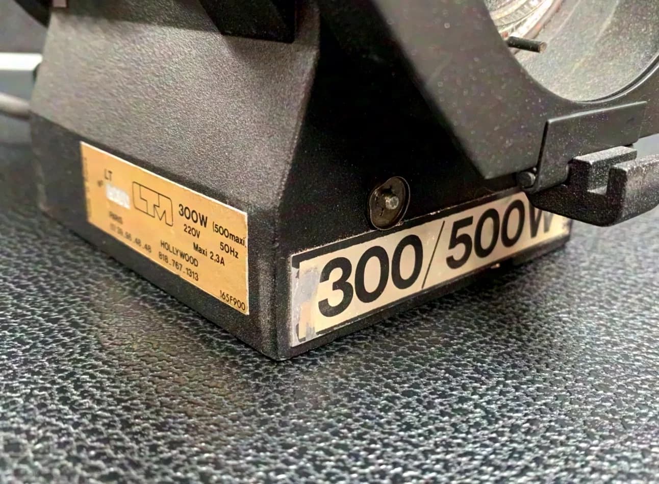 LTM Pepper 300/500W Stufenlinsenscheinwerfer, 90 Stück
