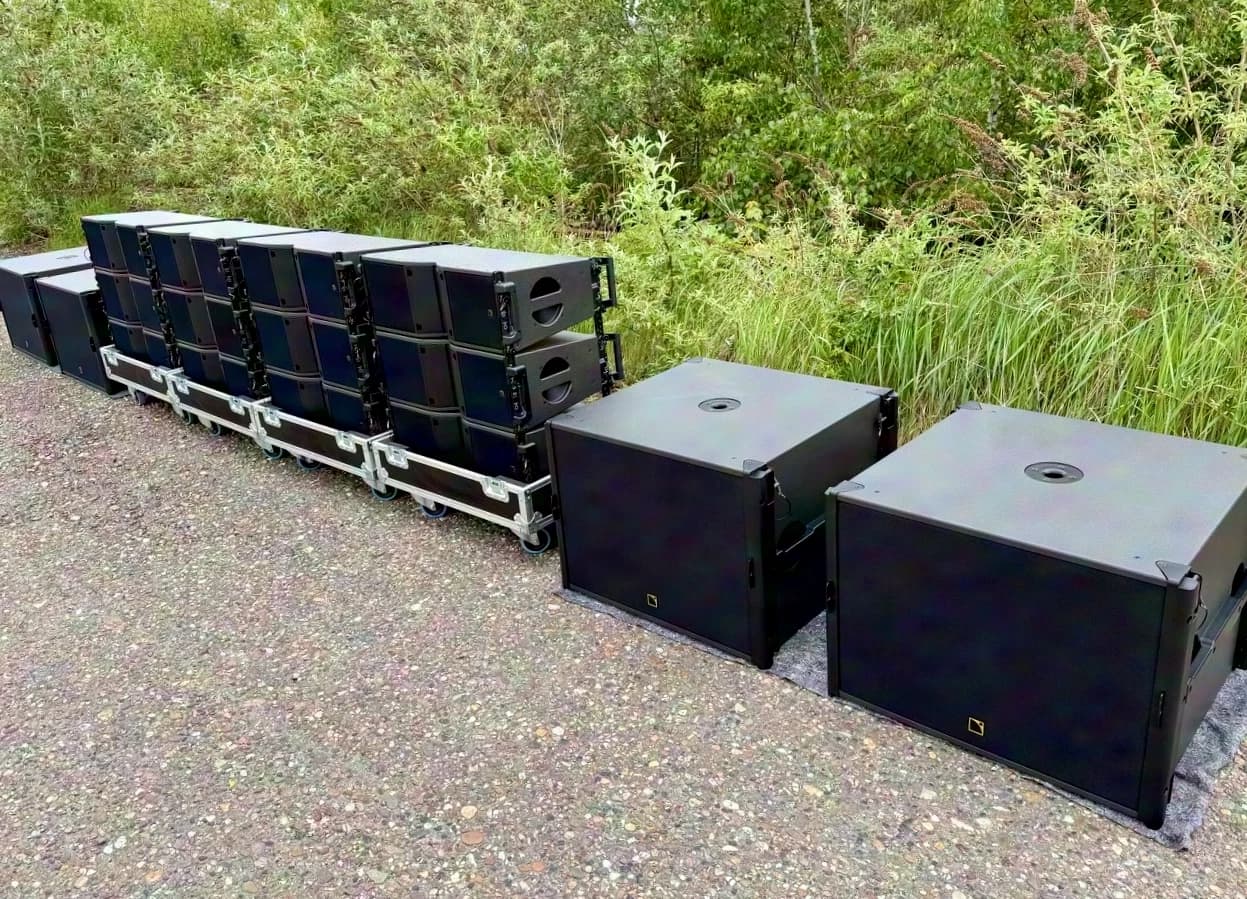 L‘acoustics KARA II Set mit SB18 und LA8