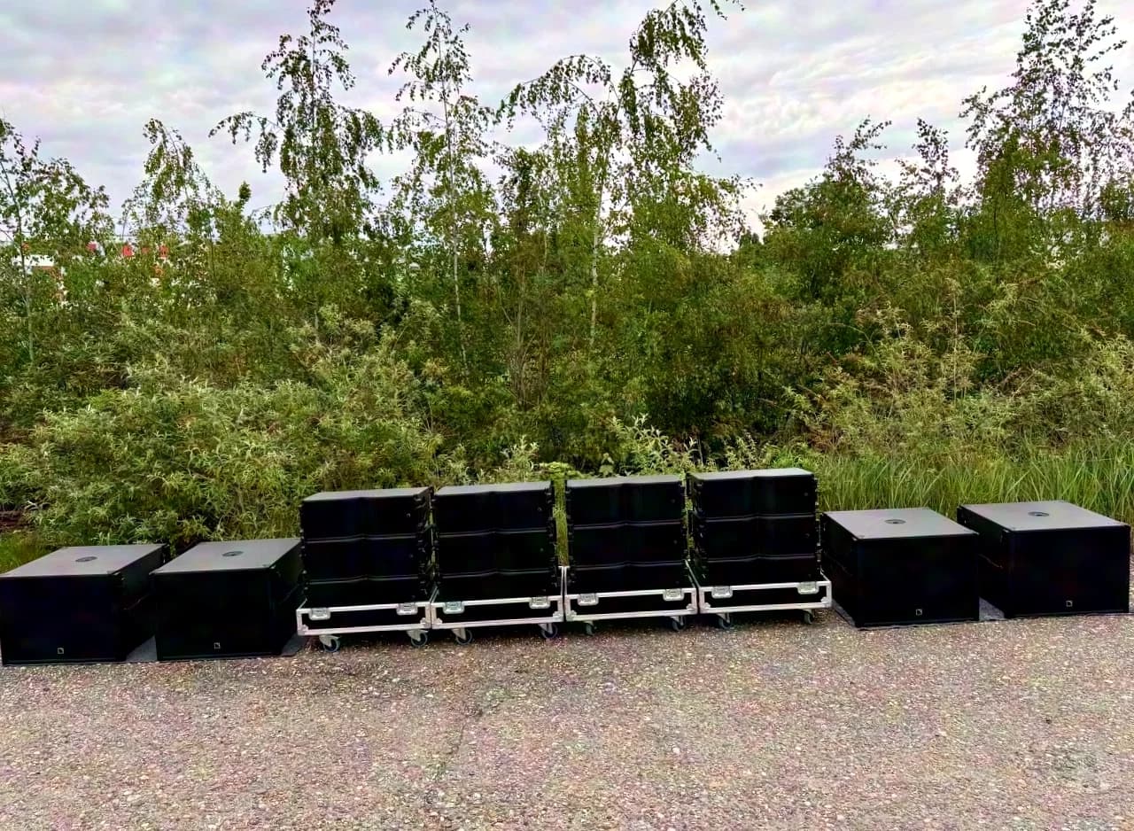 L‘acoustics KARA II Set mit SB18 und LA8