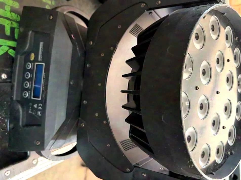 Lightmaxx Wash Moving Heads im Case