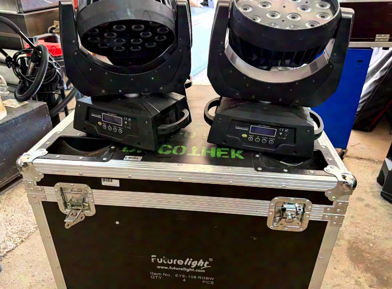 Lightmaxx Wash Moving Heads im Case