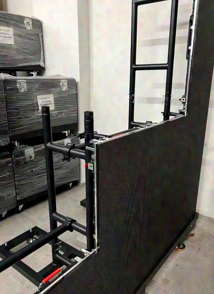 Luminus P3.9 Module 100x50cm Novastar LED Wall mit IP65