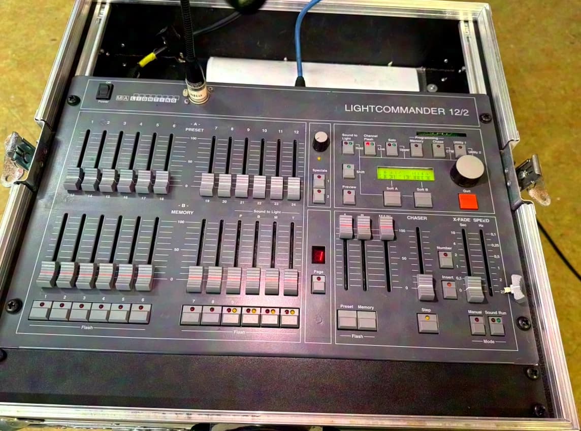 MA Lightcommander 12/2 incl. Case
