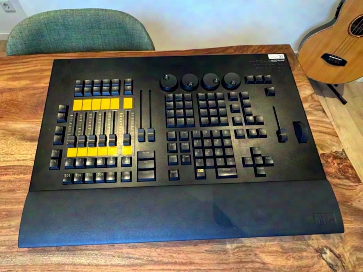 MA Lighting Command Wing 2