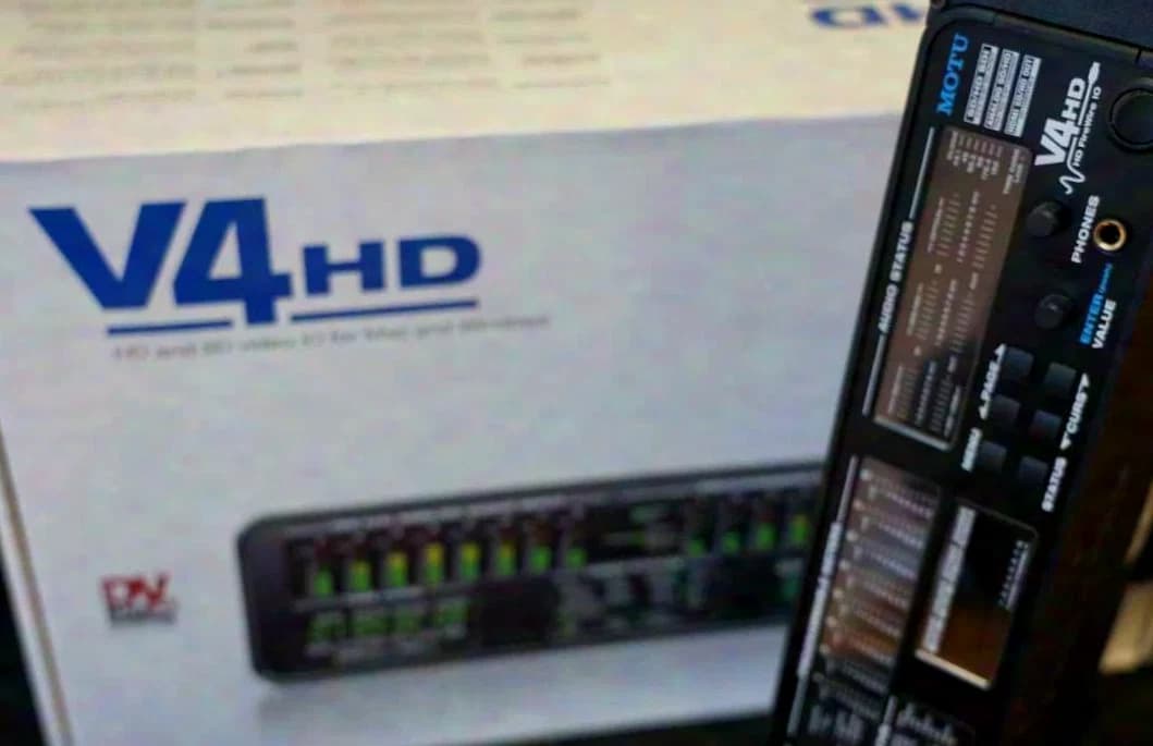 MOTU V4HD NEUWERTIG