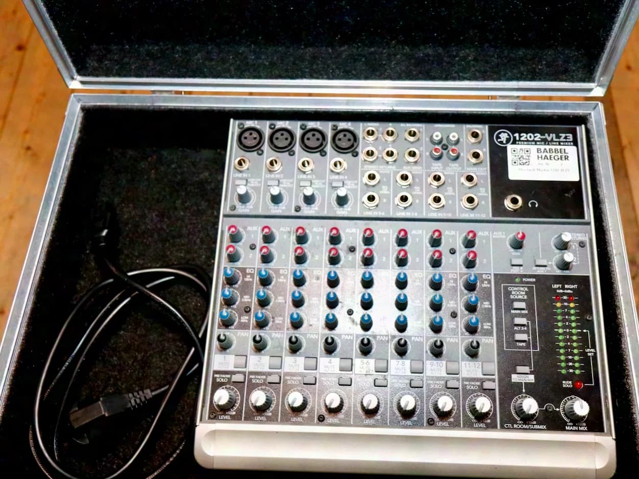 Mackie - 1202-VLZ3