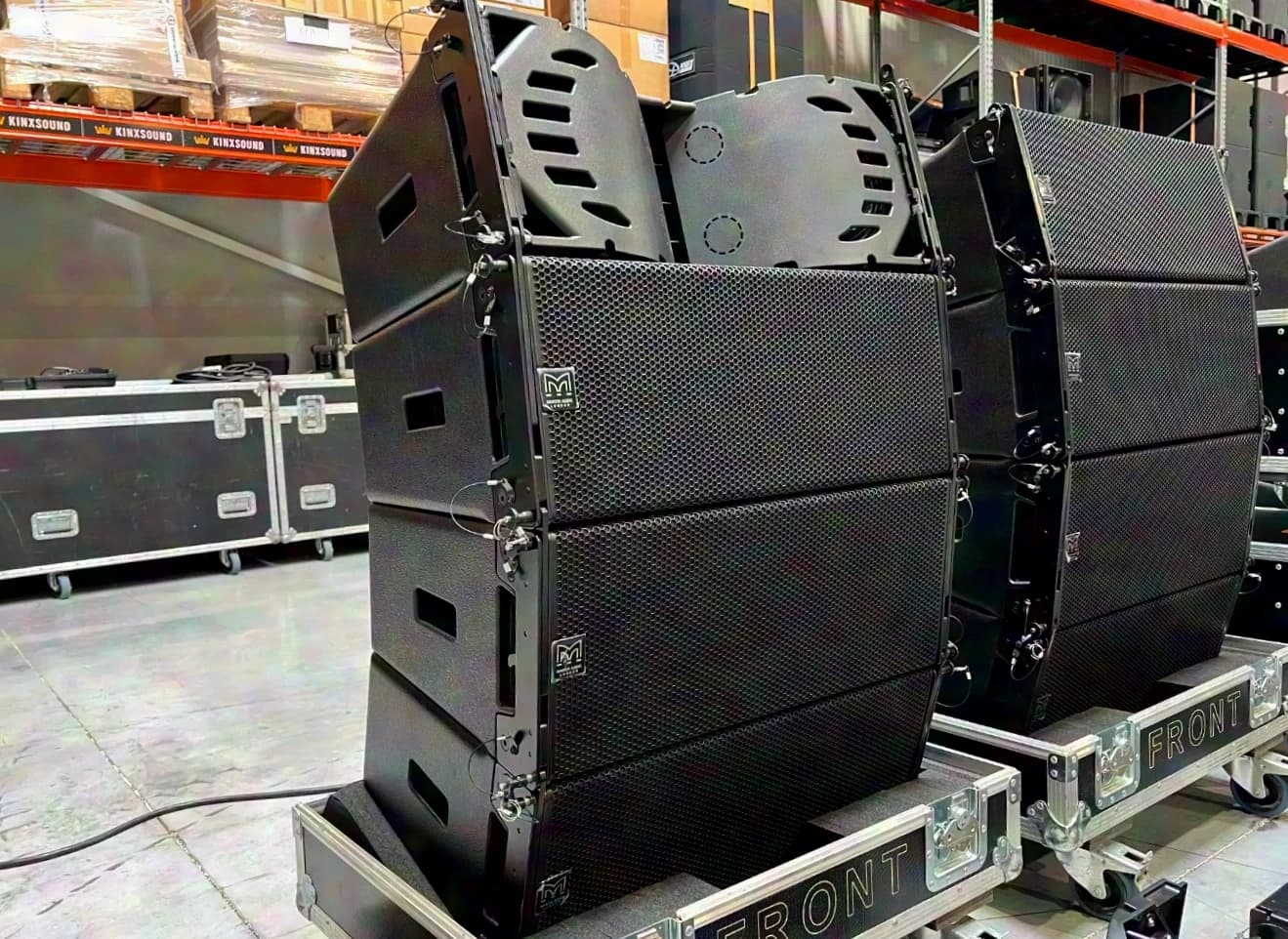 Martin Audio Line-Array: 16x WPS 4x iKON iK42 Dante 2x grid
