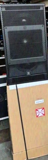 Meyer sound X 82