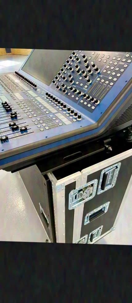 Midas HD96 in einem Flip-Case von D-MAN