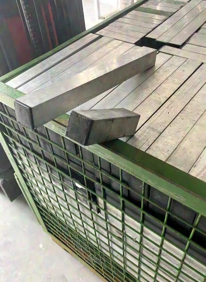 Mott Bühnenfuss 45x45mm, 55 cm Höhe / Podestfuss