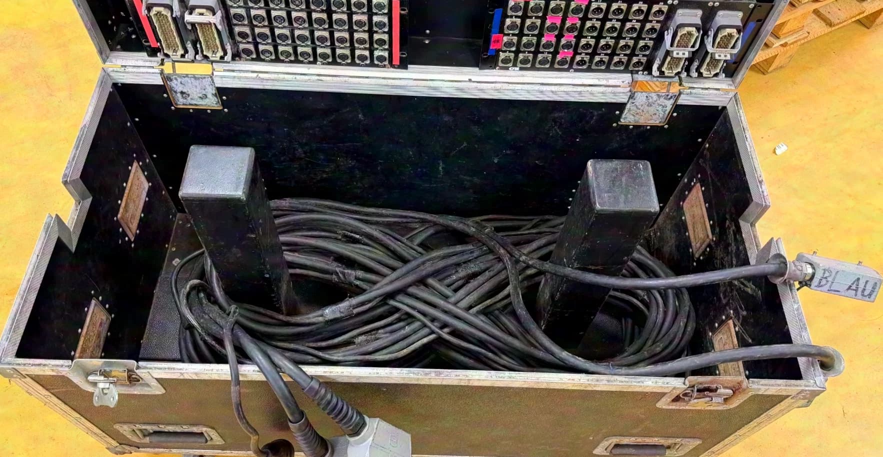 Multicore-Kabel im Amptown-Case ca. 40m