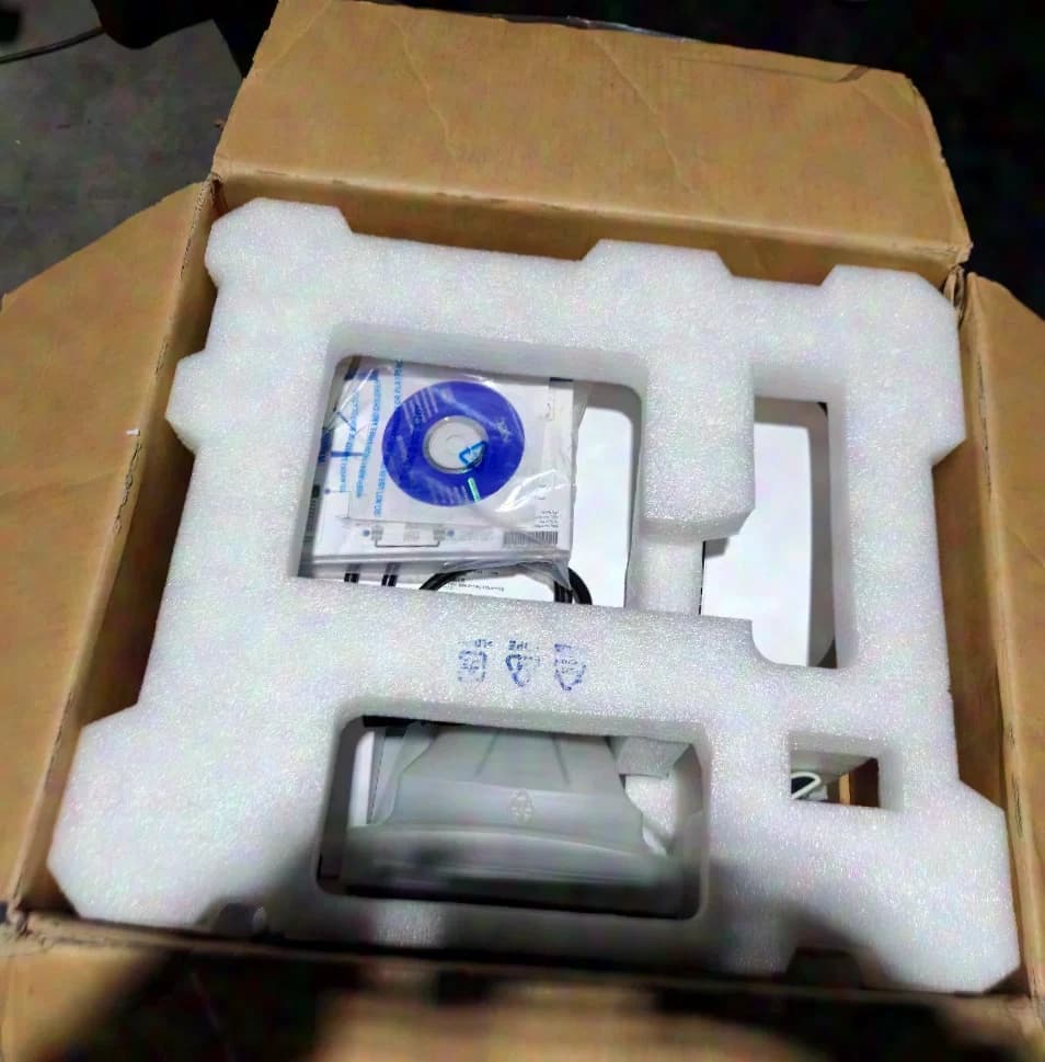 NEC U260W Ultra-Short Projektor - 1280 x 800 - 2.600 ANSI-Lumen - inkl. NEC NP01WK Wandhalterung - RET1056