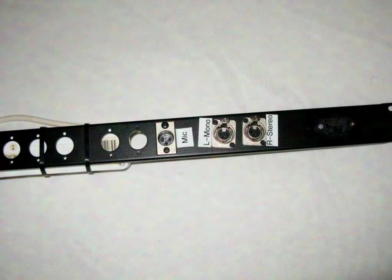 NEUTRIK Anschlussfeld XLR + Kaltgeräte