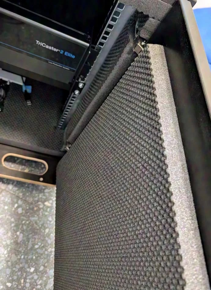 NewTek TriCaster TC2 Elite im Set mit Schallschutzcase (mit Lüfter)