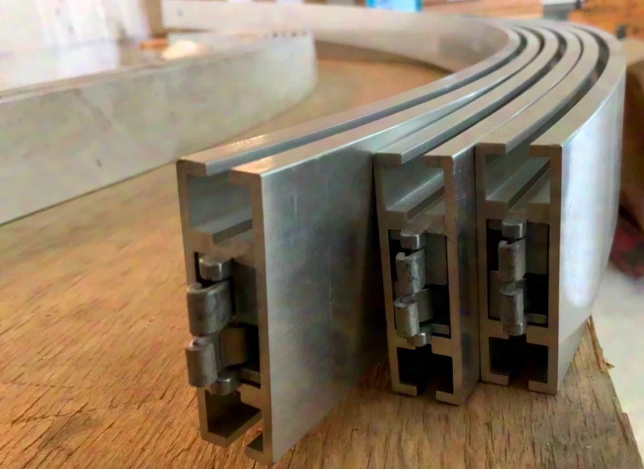Octanorm Bogenzargen Silber alu