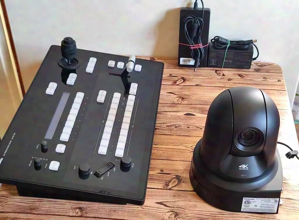 PANASONIC AV HLC100 MISCHPULT SWITCHER STREAMING IP 4K NDI mit PTZ Steuerung