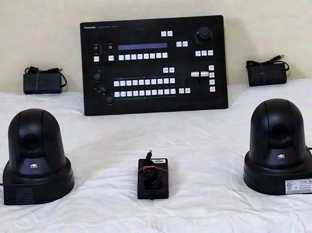 PANASONIC AV HLC100 MISCHPULT SWITCHER STREAMING IP 4K NDI mit PTZ Steuerung