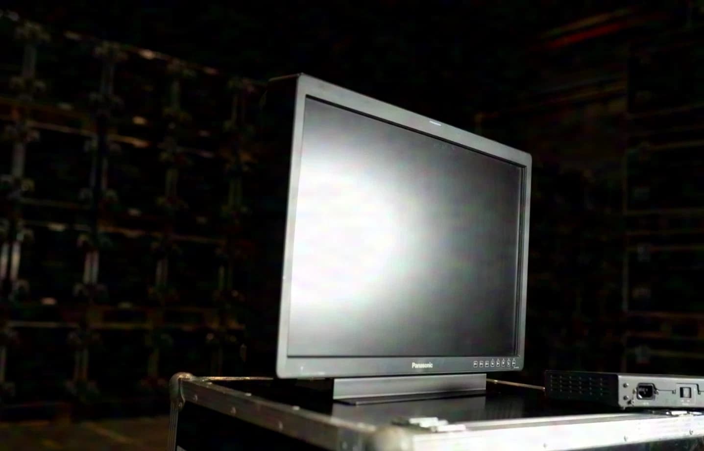 Panasonic BT-LH2550