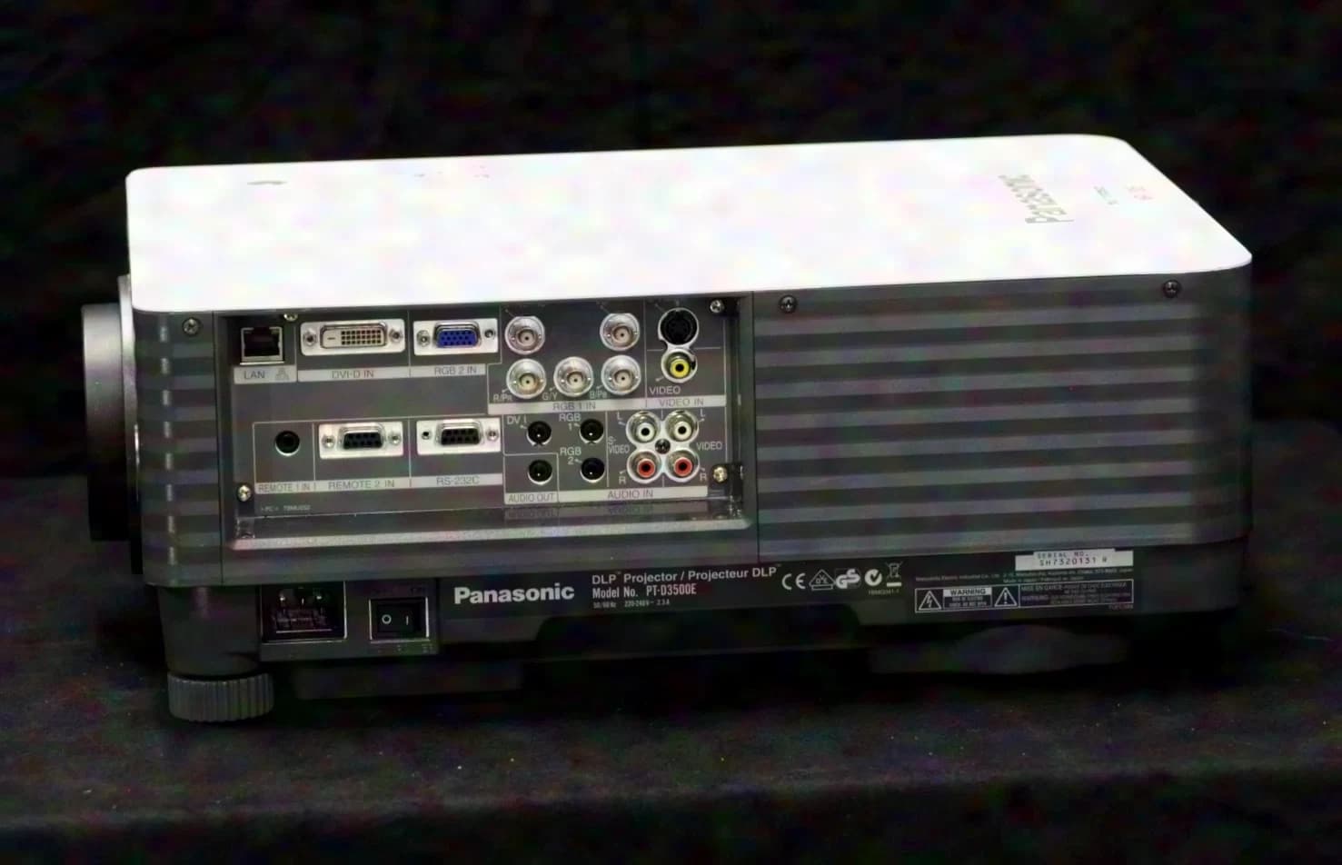 Panasonic DLP Projektor PT-D3500