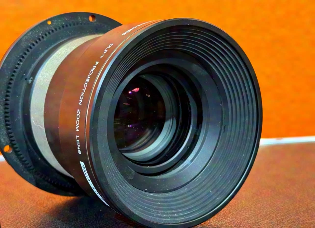 Panasonic ET-D75LE3 (3.0 - 5.0:1) DLP Projection Zoom Lens Objektiv für Projektor