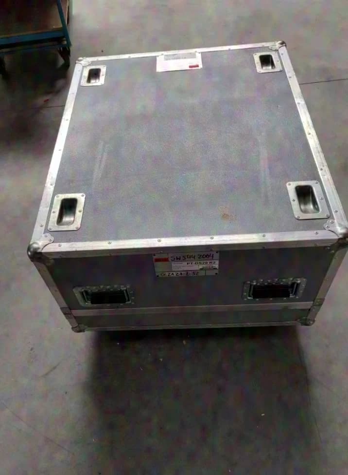 Panasonic PT-DS20K2 3-Chip DLP Premium Kino Theater Projektor 20.000 Ansi-Lumen, TOP !