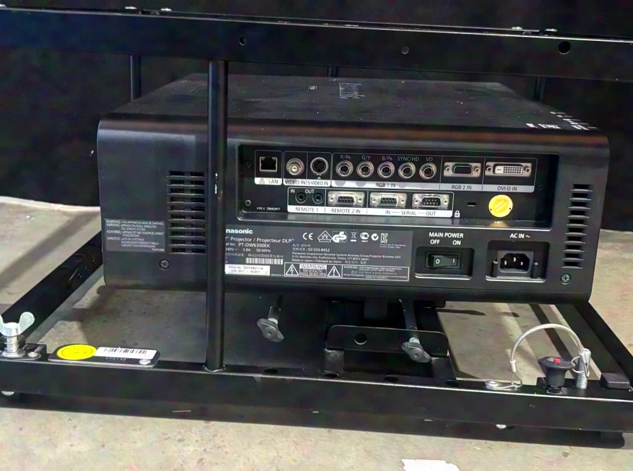 Panasonic PT-DW6300 DLP-Projektor