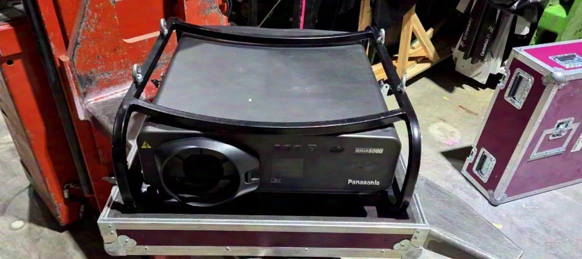 Panasonic PT-DW7000E-K