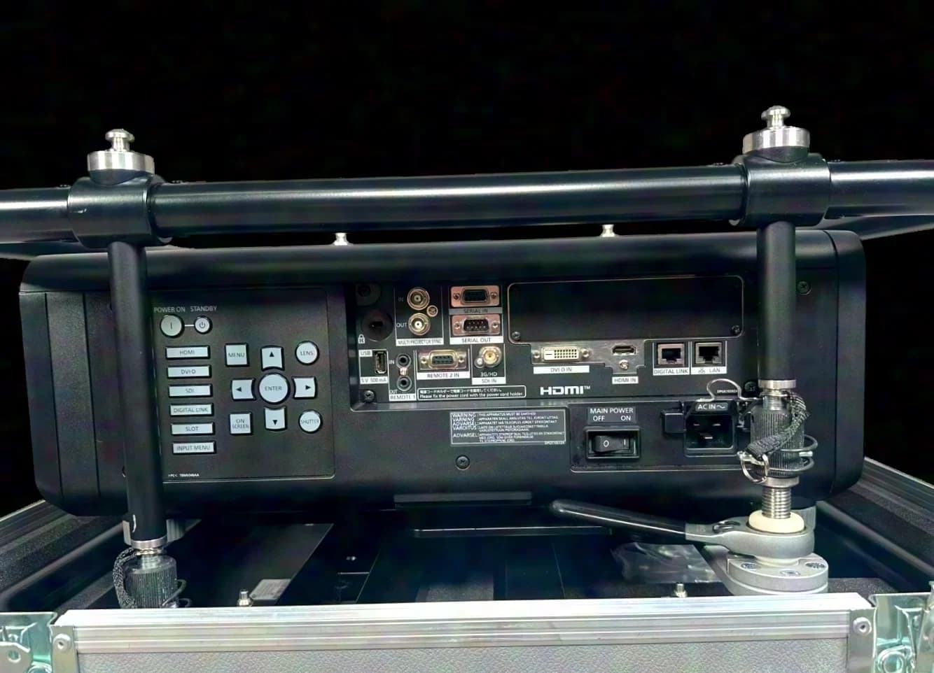 Panasonic PT-RCQ80 Laserprojektor