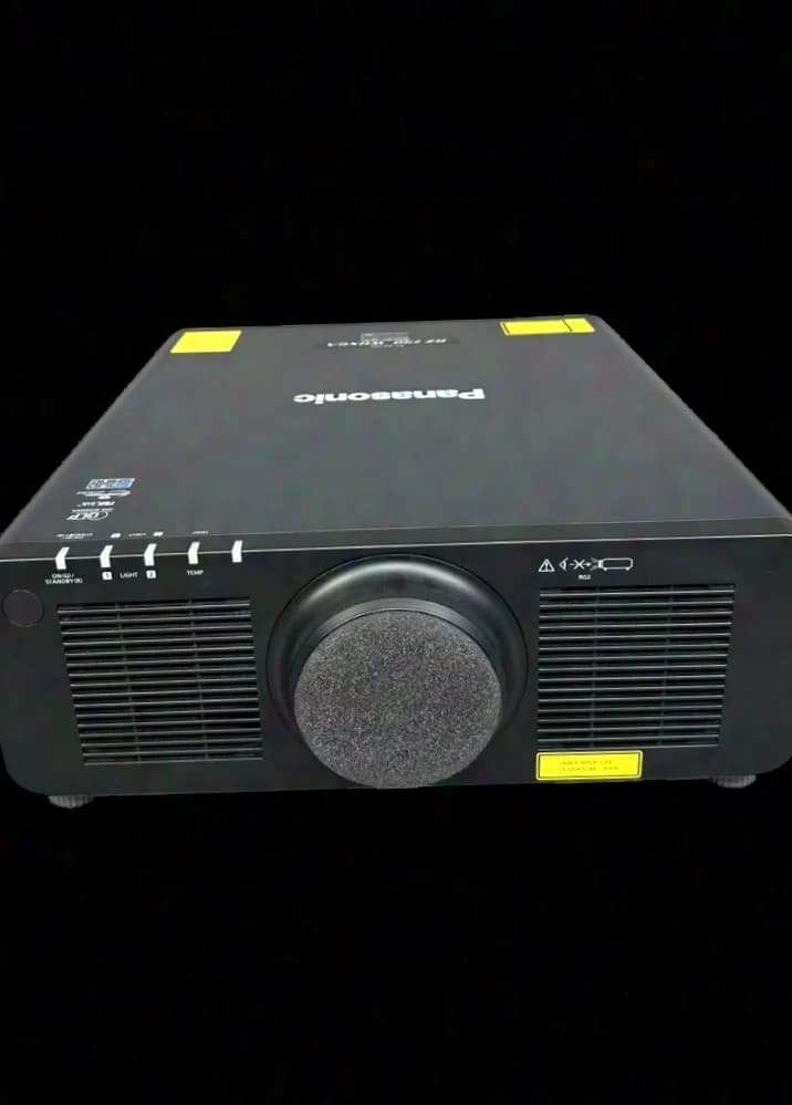 Panasonic PT-RZ790 Laserprojektor