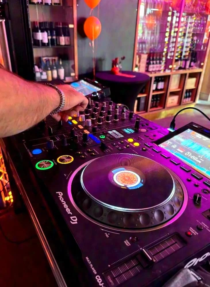 Pioneer DJ 2x CDJ3000 und DJM 900NXs 2