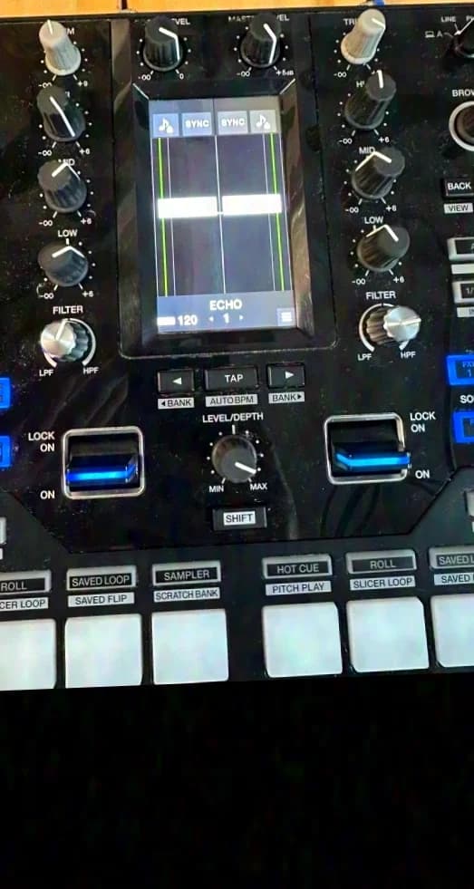 Pioneer Pioneer DJM-S11 Professional Battle Mixer