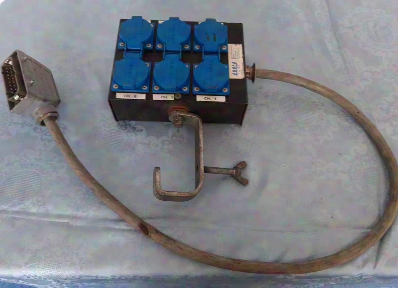 Plugbox Harting HAN 16E auf 6xSchuko