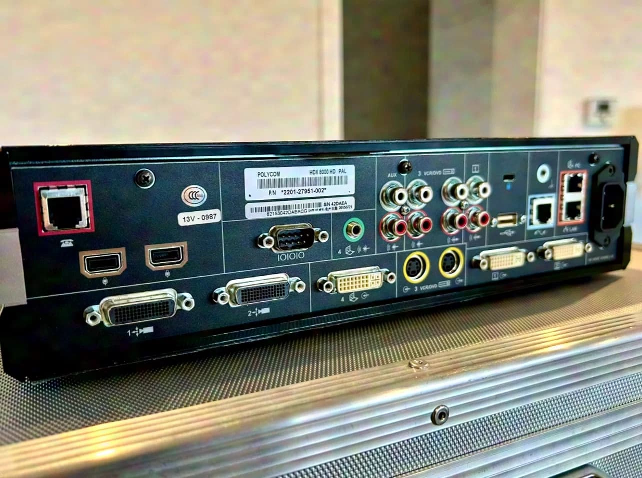 Polycom Konferenzsystem HDX 8000, PTZ-Kamera, Mikrofon, Zubehör