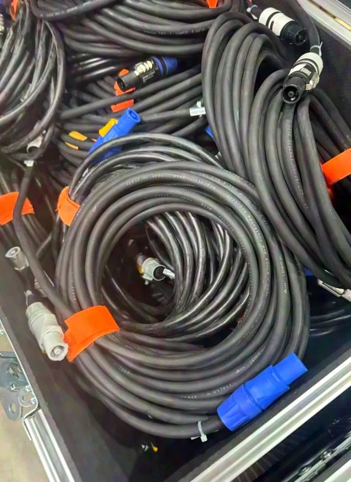 Powercon Kabel Paket Patch + Anschlusskabel – Neutrik – Top Zustand
