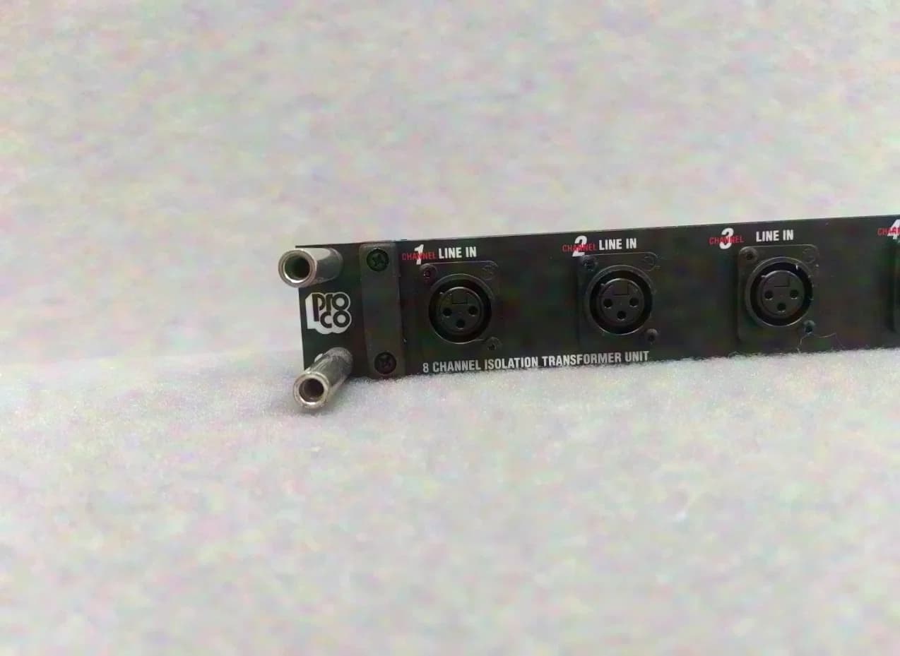 ProCo IT-8A 8-fach Übertragungs Symmetriebox