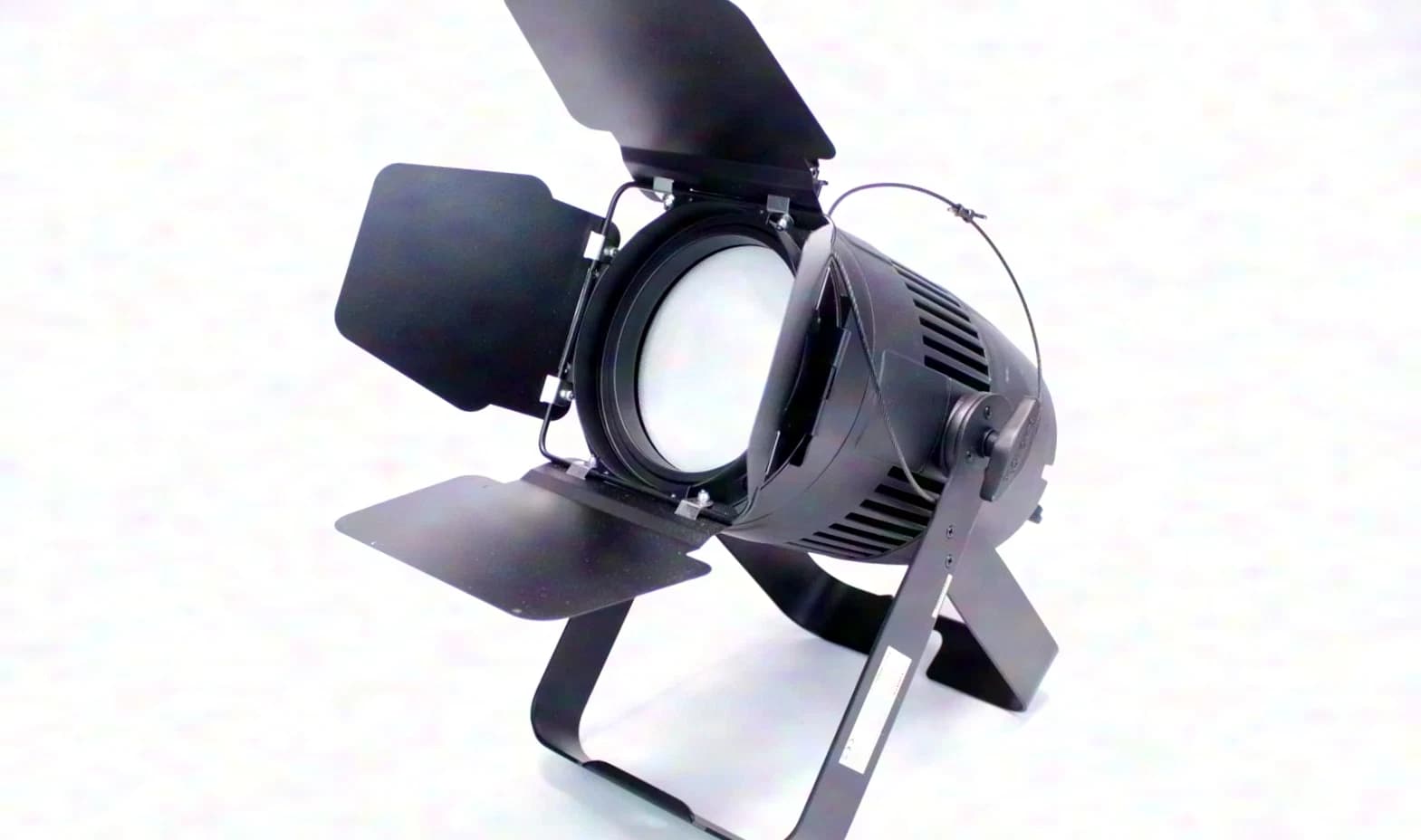 Prolights StudioCob PlusDY2 - 150W COB 5200K, IP65, black
