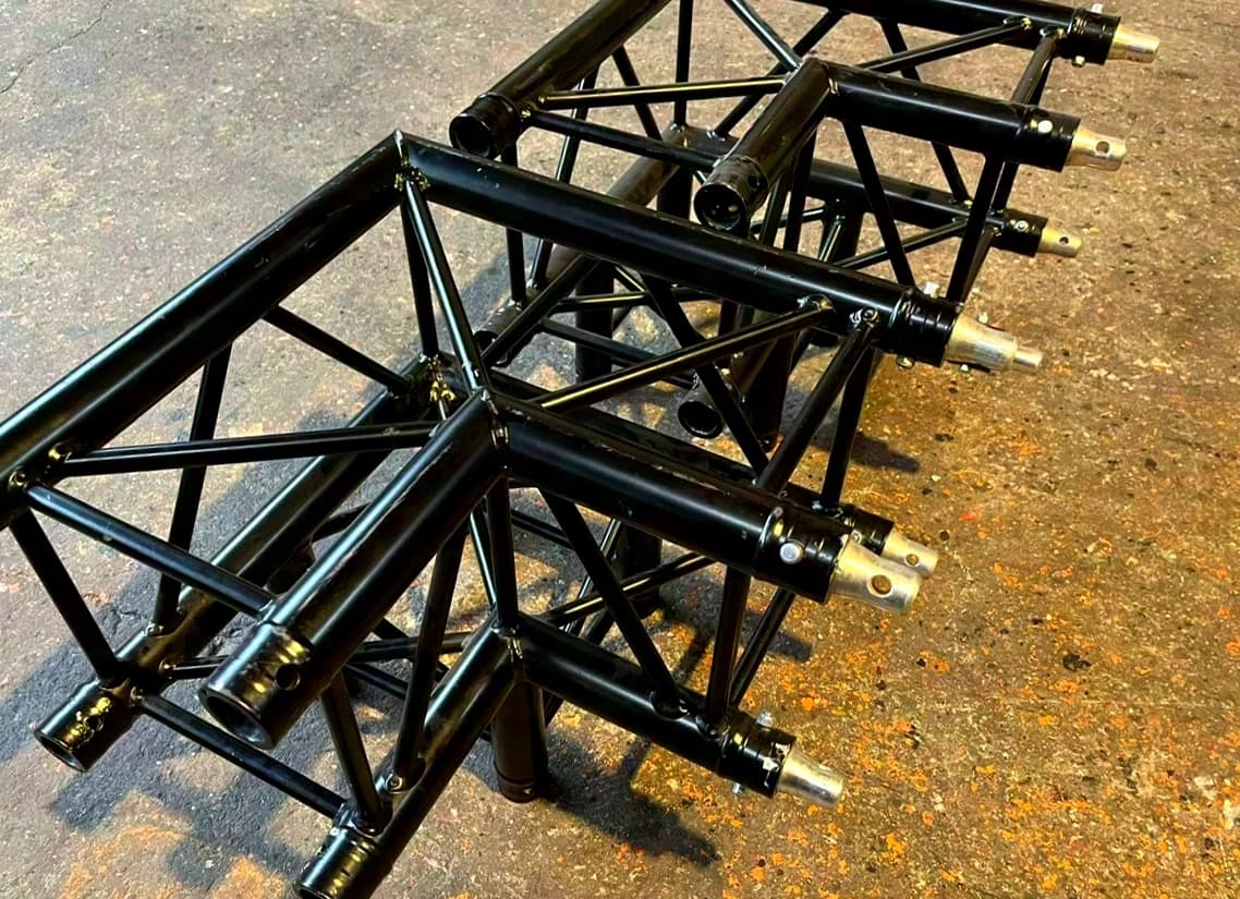 Prolyte H30V C012 Ecke 90° 3-Wege, 0.5m, SCHWARZ