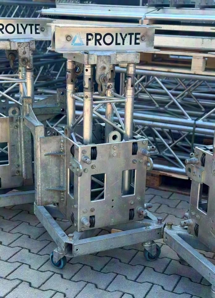 Prolyte MPT Tower Giebeldachbühne 12x8x8m