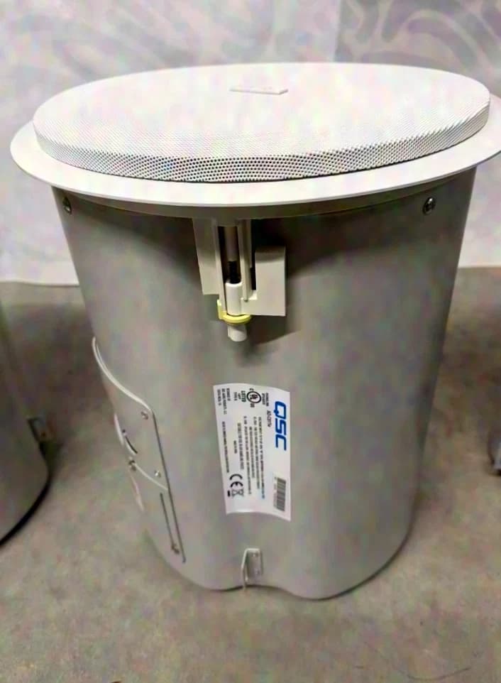 QSC AD-C81T w Einbausubwoofer