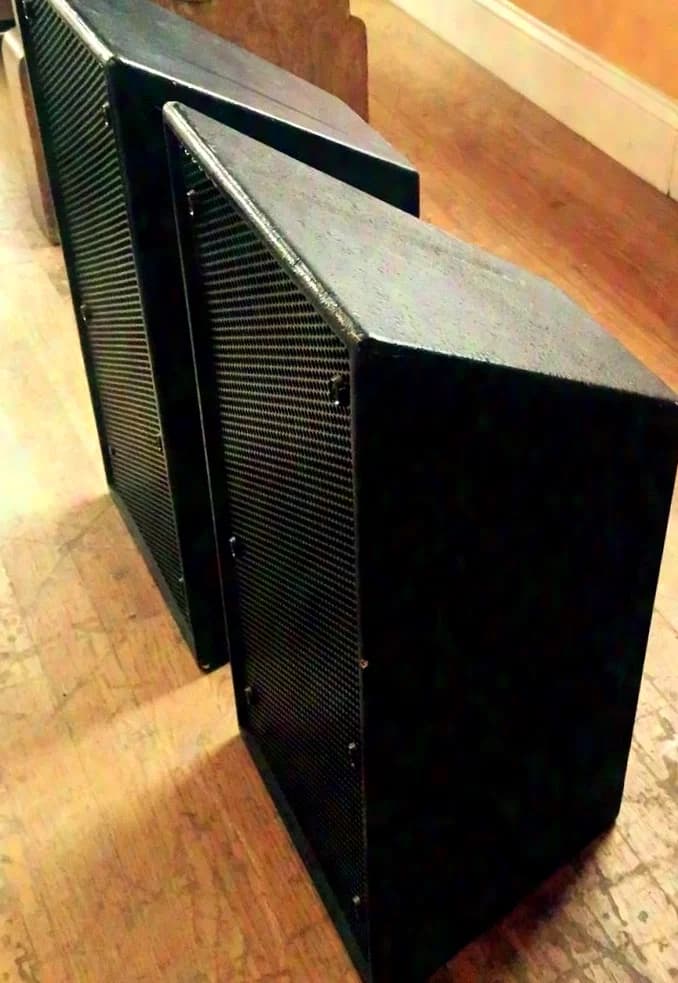 Renkus-Heinz CM-81V 8-Zoll Top-/Fullrange-Lautsprecher 30 Stück (15 Sets à 2 Stück in einem Flightcase)