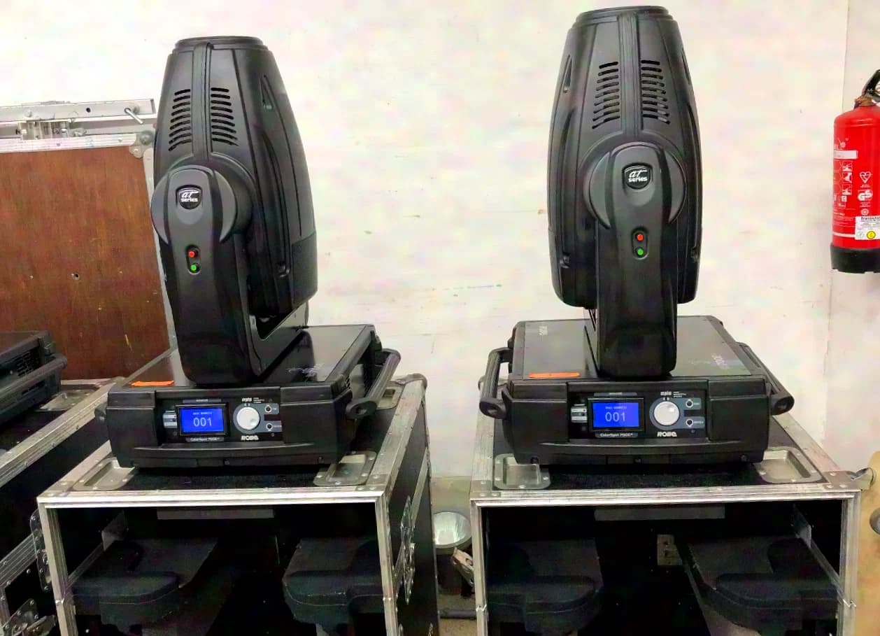 Robe ColorSpot 700E AT inkl. Doppelcase / Set