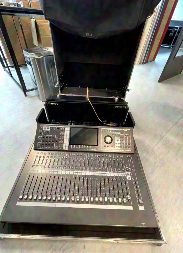 Roland M-480 V-Mixer Mischpult Digital Inkl. Case
