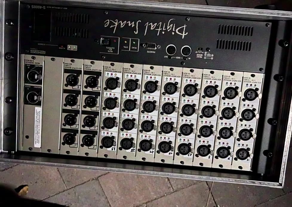 Roland S4000 - Stagebox 3208