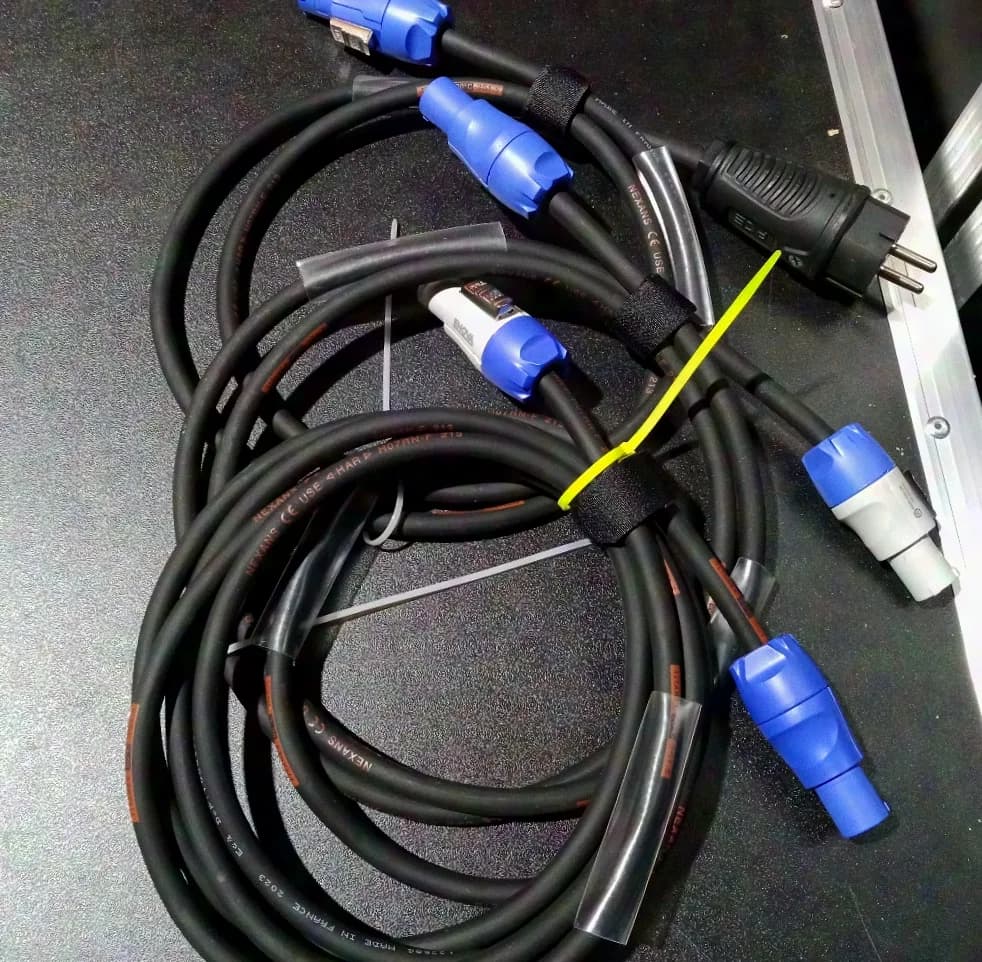 Rückläufer aus Messeprojekt: Link-Kabel Titanex/Enova (Powercon kompatibel) 1,5m