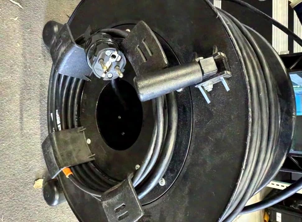 SDI Kabel 80m auf Schill Trommel BNC Anschluss + Schukokabel