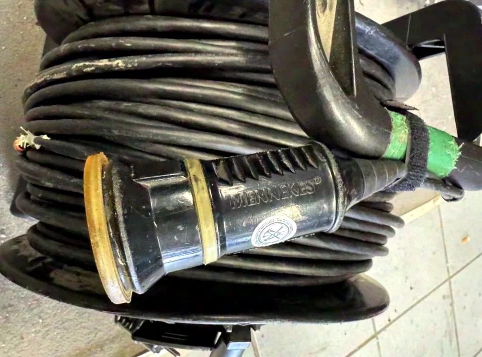 SDI Kabel 80m auf Schill Trommel BNC Anschluss + Schukokabel